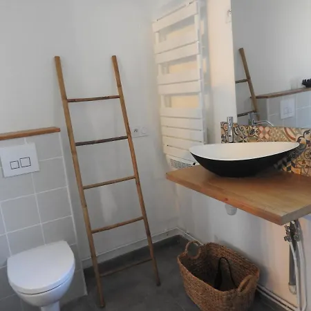 Domaine de Laverchère Pommiers-en-Forez Extérieur photo