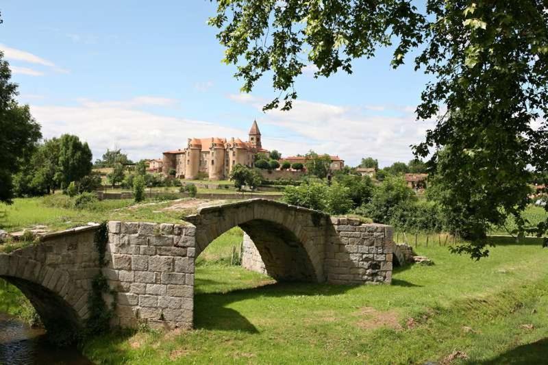 Domaine De Laverchere Pommiers-en-Forez