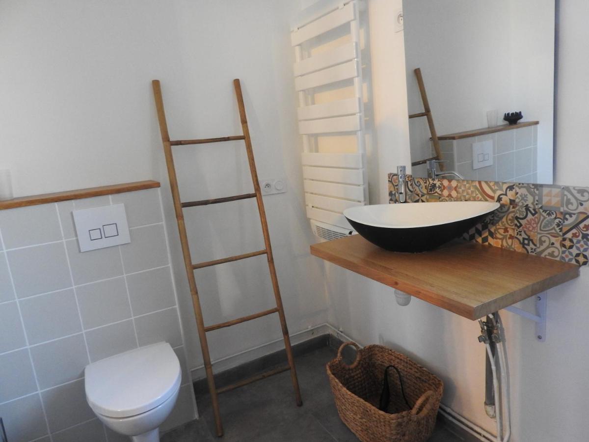 Domaine De Laverchere Bed & Breakfast Pommiers-en-Forez